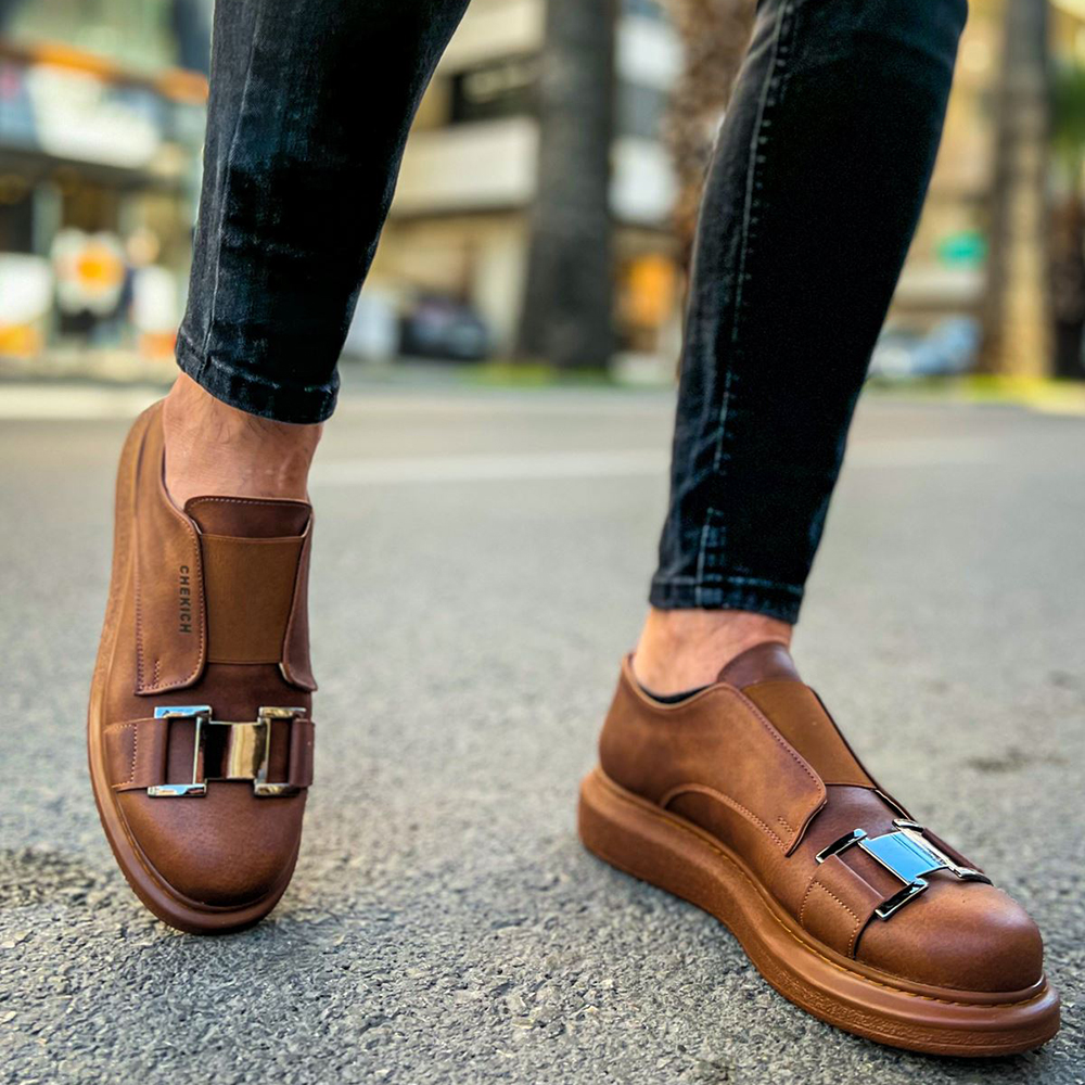 mens tan nike sneakers